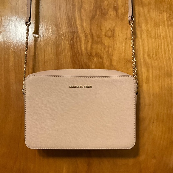 MICHAEL KORS LARGE EAST WEST CROSSBODY PINK NWOT - Picture 1 of 5
